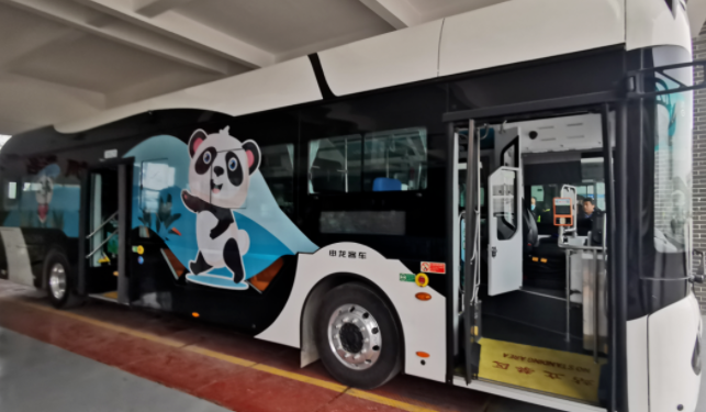 高科技厲害了！萌萌噠 “熊貓智能公交車”，今天襄陽開跑……