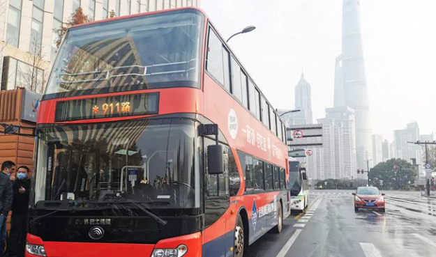 熱議：上海772公里軌交路網(wǎng)承擔(dān)超6成公共交通運(yùn)量，公交車如何擺脫地鐵“備胎”地位？