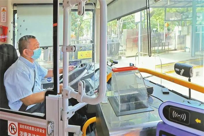 深圳公交避讓“神器”出街,如遇異常1秒即可預(yù)警(圖1) 圖片