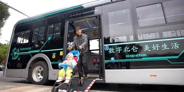 宇通高端公交上線!北侖公交開創(chuàng)綠色交通“新時(shí)代”(圖2) 圖片