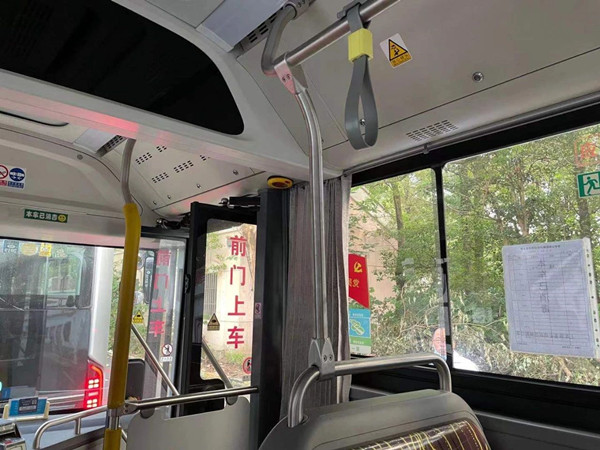 好消息！上海733輛“黑金剛”公交車將大變樣！車廂內(nèi)多了這些......(圖1)