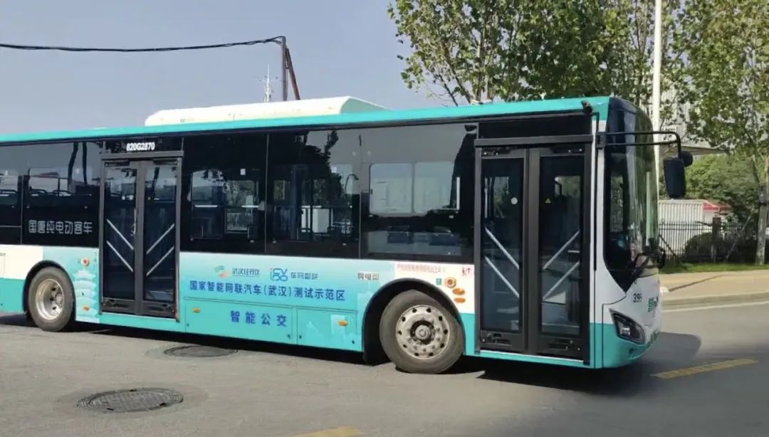 武漢首臺(tái)ADAS智能公交投入使用！(圖4)