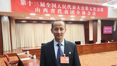 全國(guó)人大代表馮冰：建議推動(dòng)“城鄉(xiāng)公交一體化”建設(shè)，實(shí)現(xiàn)城市公交、城際公交和城鄉(xiāng)公交融合發(fā)展(圖1)