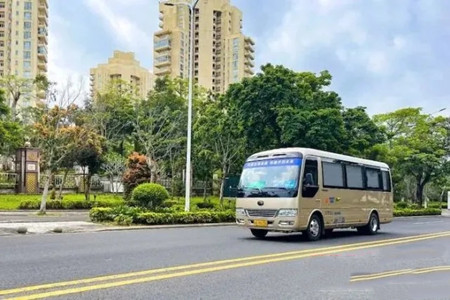 連續(xù)六屆護(hù)航！誰家純電動客車成博鰲論壇唯一服務(wù)用車？(圖3)