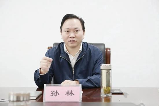 孫林：思想大解放，推動(dòng)大變革，促進(jìn)公交轉(zhuǎn)型發(fā)展(圖1)