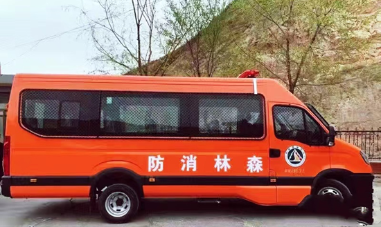 8輛依維柯歐勝運(yùn)兵車交付甘肅，為森林防護(hù)再添助力(圖2)